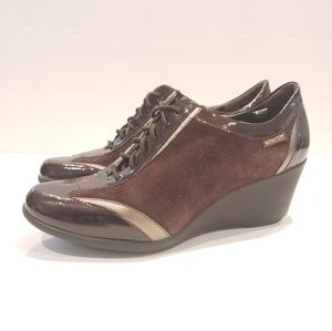 Mephisto womens sneaker wedge us 9